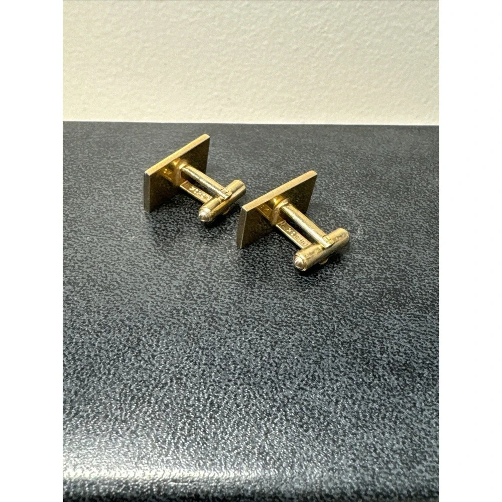 MENS VINTAGE MARKED HICKOK USA GOLD TONE METAL CUFFLINKS GOOD CONDITION